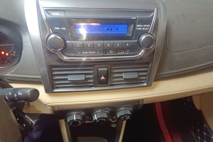 Used Toyota YARiS L Zhi Xuan 2014 1.3E Manual Charm Edition Audio And AC Panel