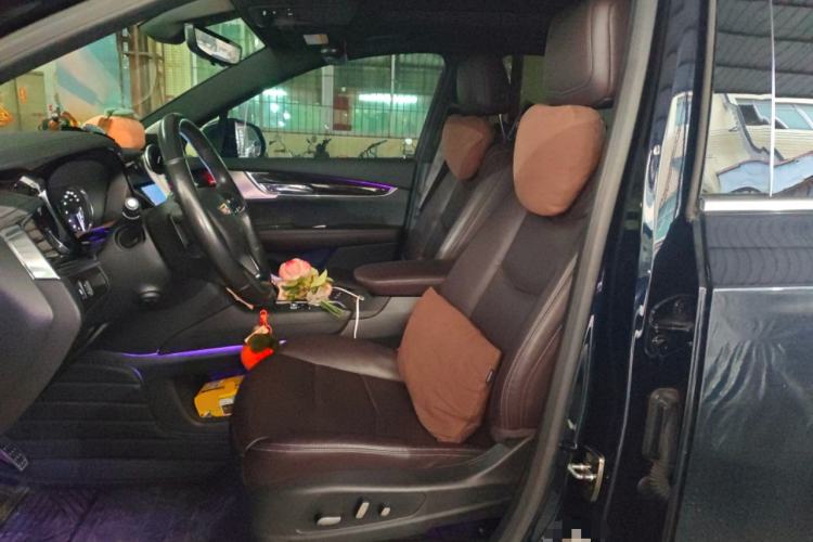 Used Cadillac XT6 2022 2.0T Six-Seater Four-Wheel Drive Luxury Version
