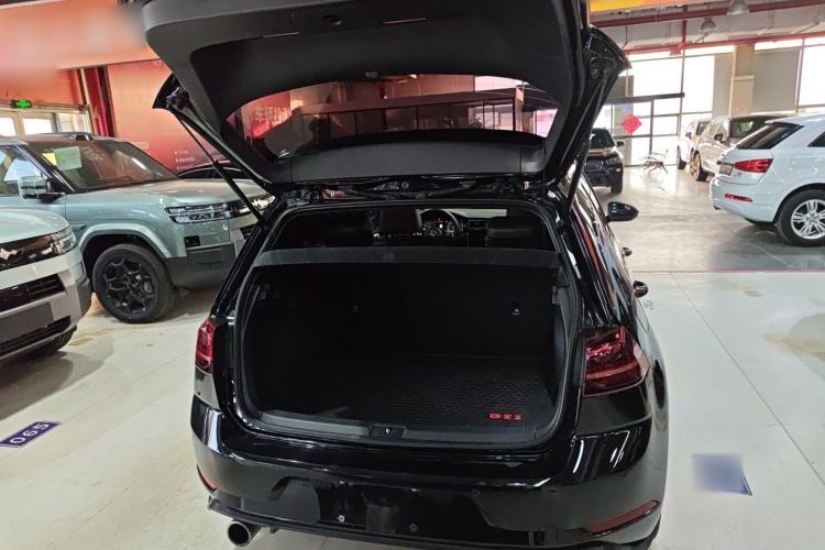 Used Volkswagen Golf GTI 2018 2.0 TSI GTI
