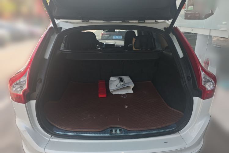 Used Volvo XC60 2015 T5 Smart Upgrade Model Trunk