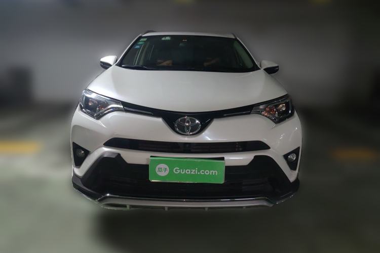 Used Toyota RAV4 2016 2.0L CVT Two-Wheel Drive Fashion Edition China V Standard