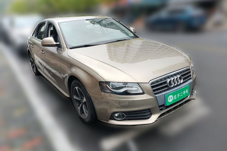 Used Audi A4L 2012 2.0 TFSI automatic Comfort trim level Front Right 45 Deg