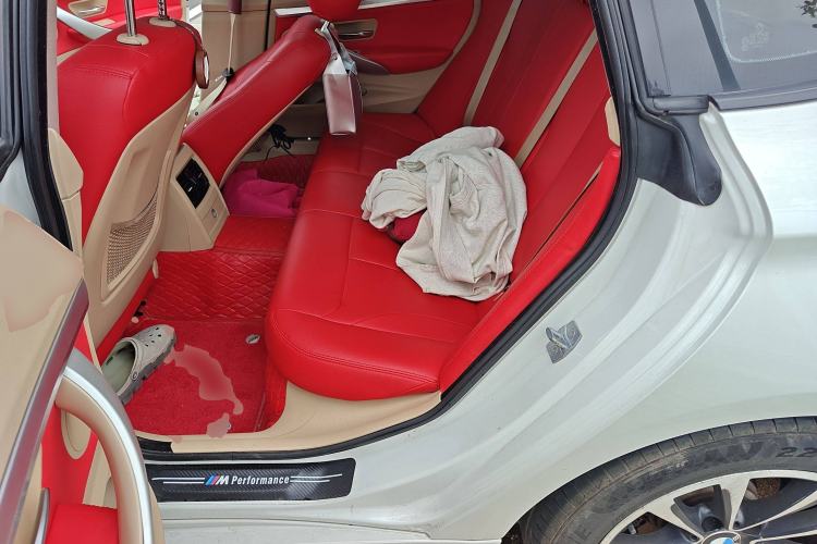 Used BMW 3 Series GT 2013 320i Leading Model
