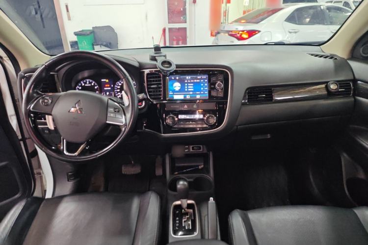 Used Mitsubishi Outlander 2016 2.4L 4x4 Elite Edition 5 Seats
