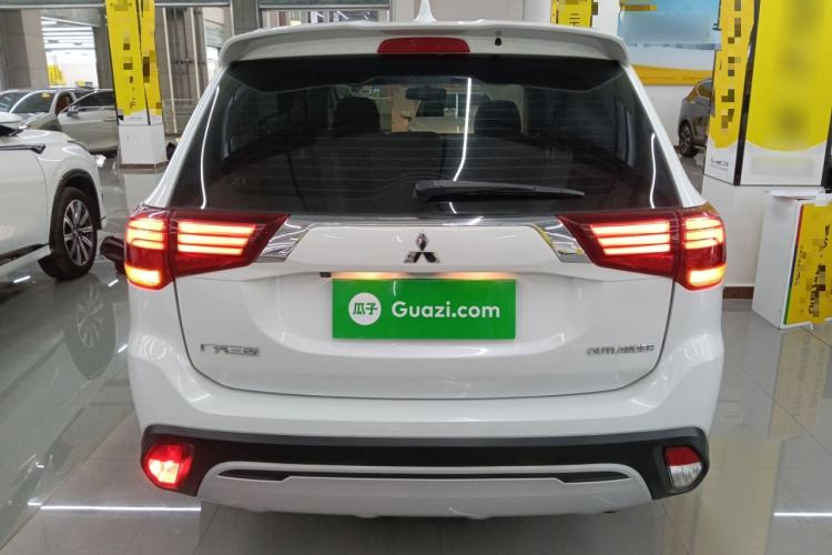 Used Mitsubishi Outlander 2019 2.0L Two-Wheel Drive Comfort Edition 5 Seats China VI Standard