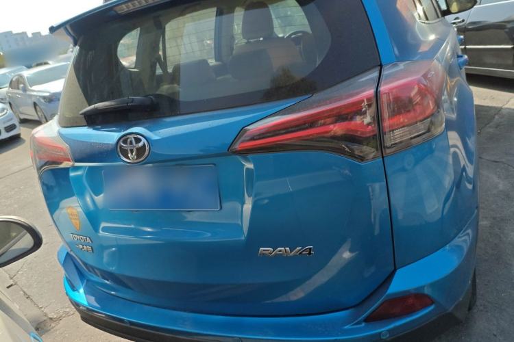 Used Toyota RAV4 2016 2.0L CVT Two-Wheel Drive Urban Edition China V Standard