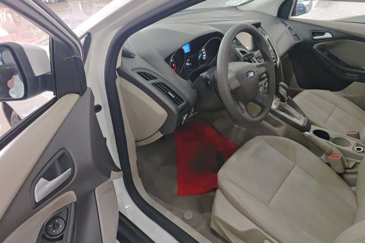 Used Ford Focus 2012 Sedan 1.6L Automatic Comfort Model
