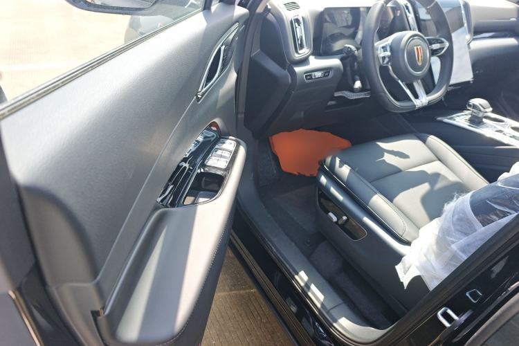 Used Hongqi HS3 2025 Model 1.5T Zhiwei Edition Driver Seat