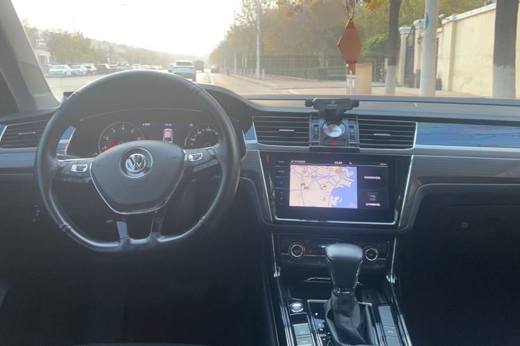 Used Volkswagen Phideon 2019 380TSI Two-Wheel Drive Business Edition China VI Standard