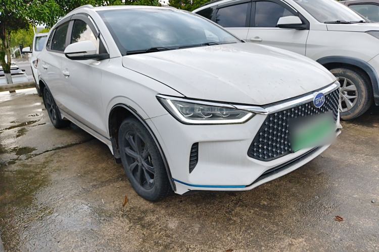 Used BYD e2 2021 Luxury Model Front Right 45 Deg