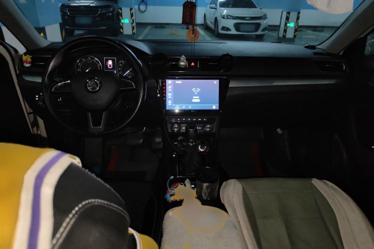 Used Skoda Superb 2016 Facelifted TSI380 DSG Flagship Edition
