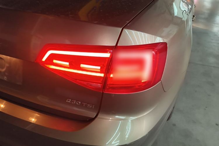 Used Volkswagen Sagitar 2016 230TSI 25th Anniversary Edition
