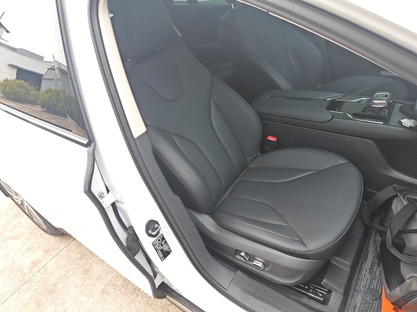 Hongqi E-QM5 2023 620km PLUS — снимка 19