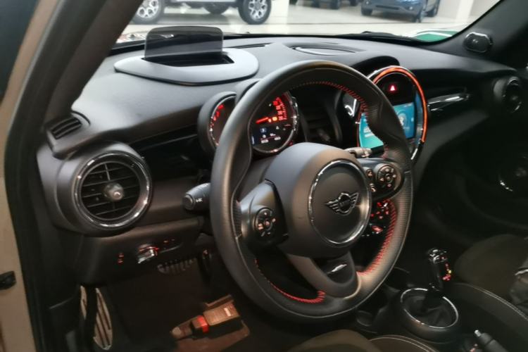 Used MINI 2018 1.5T COOPER Racing Edition Five-Door Version