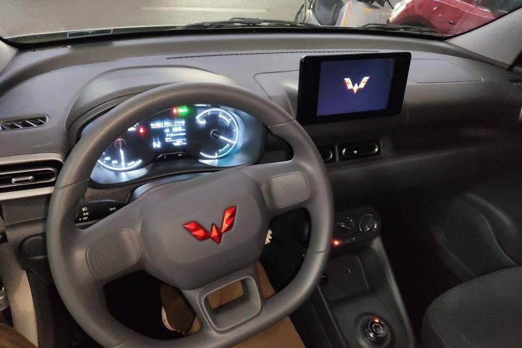 Used Wuling Hongguang New Energy 2024 All-Electric Model 300KM Standard Version