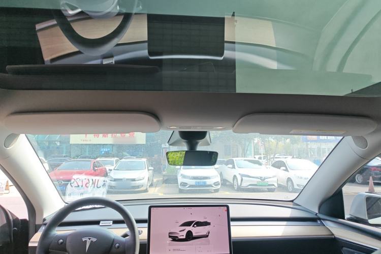 Used Tesla Model Y 2022 Long-Range All-Wheel-Drive Version