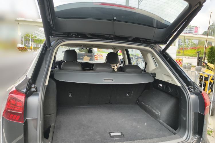 Used Volkswagen Tayron GTE Plug-in Hybrid 2022 1.4T Luxury Edition Trunk