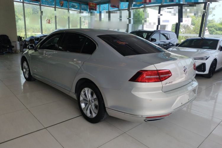 Used Volkswagen Magotan 2018 Facelift 330TSI DSG Luxury Model
