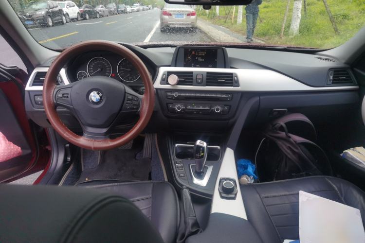 Used BMW 3 Series 2015 316Li Fashion Model Center Console