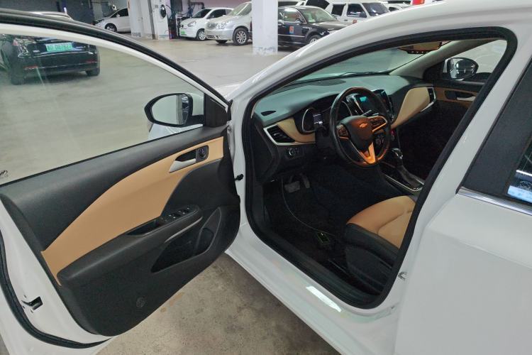 Used Chevrolet Monza 2020 320 Automatic Enjoyment Edition Driver Seat