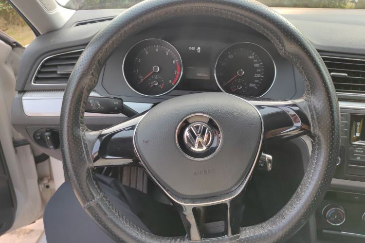 Used Volkswagen Lamando 2017 230TSI Manual Trend Edition
