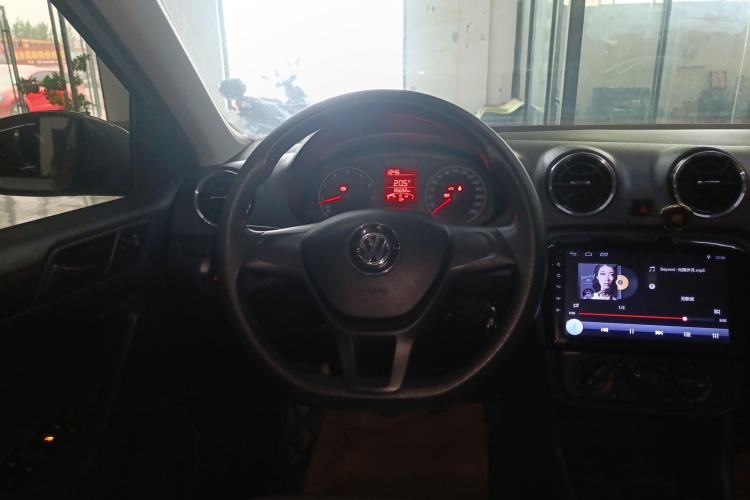 Used Volkswagen Jetta 2017 1.5L Manual Fashion Edition Steering Wheel