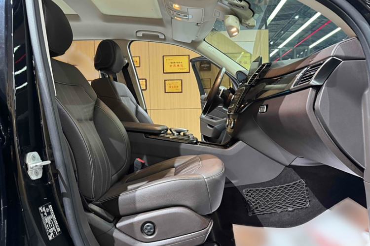 Used Mercedes-Benz GLS 2017 GLS 400 4MATIC Dynamic Model