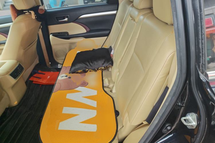 Used Toyota Highlander 2015 2.0T Four-Wheel Drive Luxury Navigation Version with 7 Seats