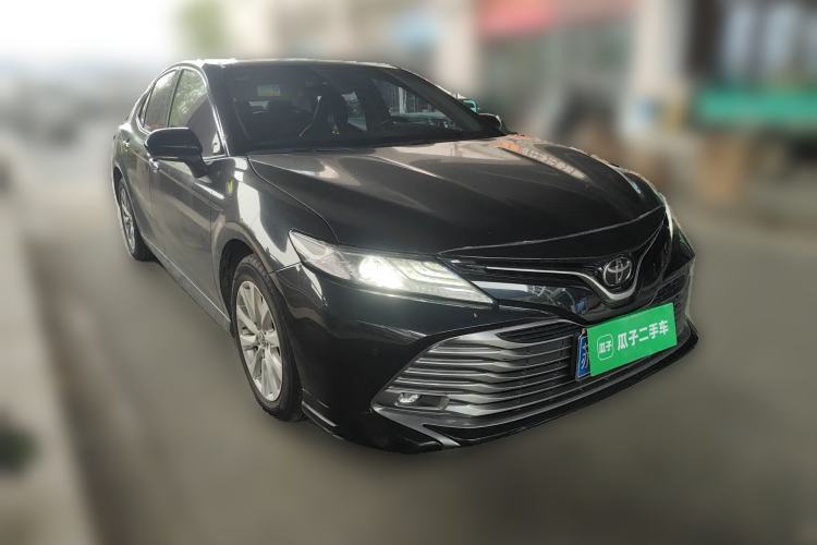 Used Toyota Camry 2019 Revised Version 2.0G Luxury Edition Front Right 45 Deg