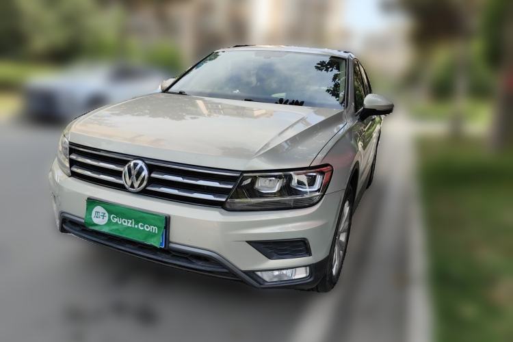 Used Volkswagen Tiguan L 2017 330TSI Automatic Two-Wheel Drive Luxury Edition Guazi used car, China used car export, Used car for sale, Used cars, Cheapest cars for sale