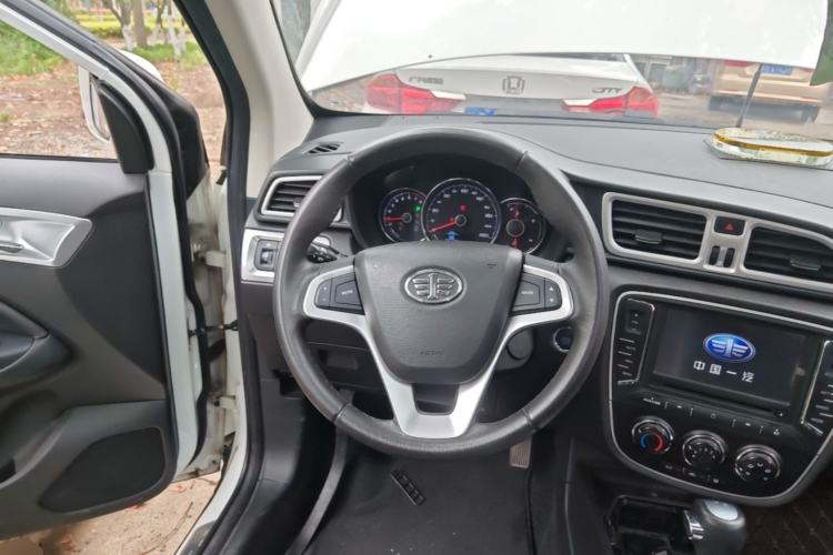 Used FAW Junpai D60 2016 1.8L Automatic Prestige Model Steering Wheel