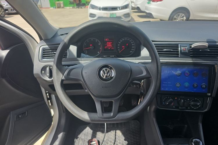 Used Volkswagen Santana 2016 1.6L Manual Fashion Edition