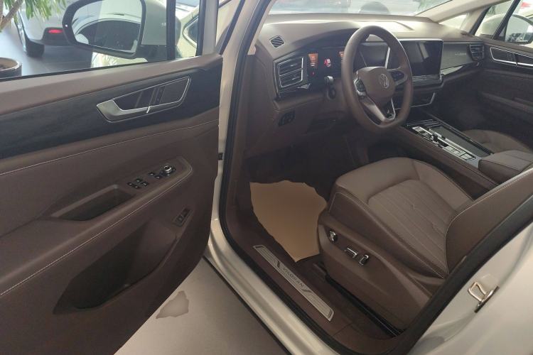 Used Volkswagen Viloran 2024 330TSI Luxury Edition