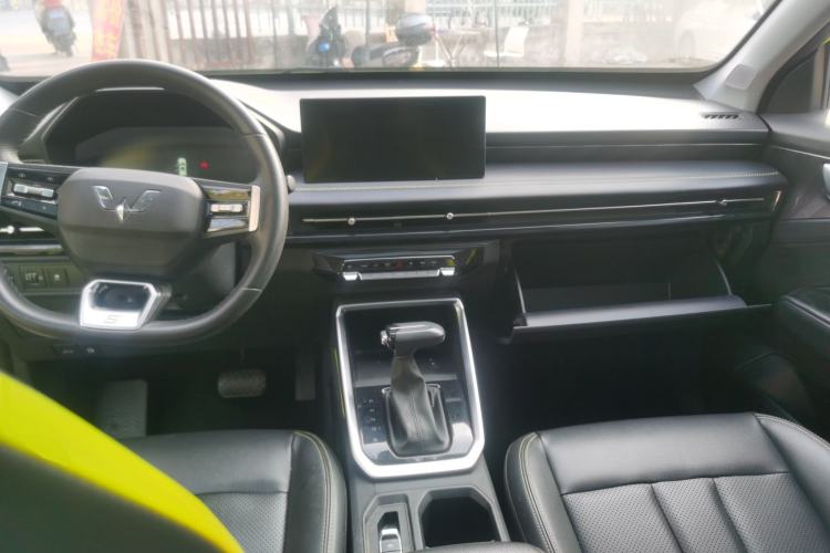 Used Wuling Alvez 2022 1.5T CVT Trendy & Cool Edition