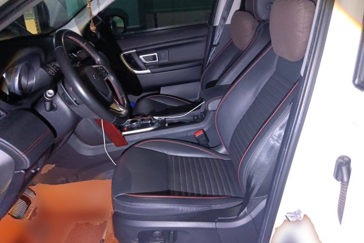 Used Land Rover Discovery Sport 2019 240 PS SE Dynamic Version China VI Standard Left Front Seat