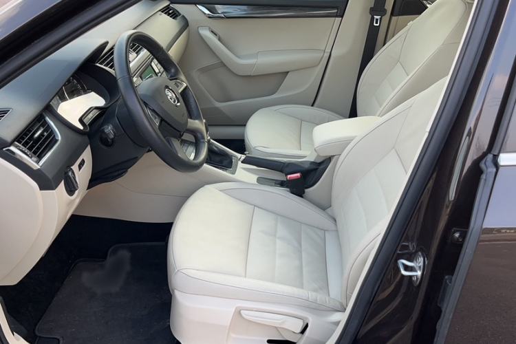 Used Skoda Octavia 2016 1.6L Automatic Smart Drive Edition