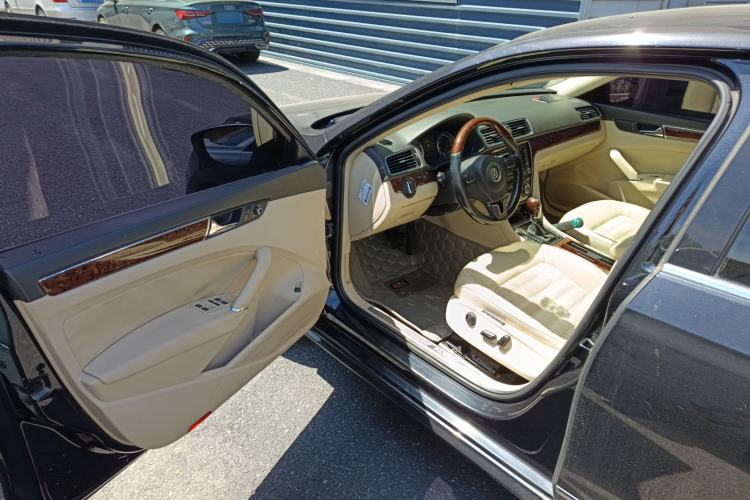 Used Volkswagen Passat 2013 2.0 TSI DSG Ultimate Edition Driver Seat