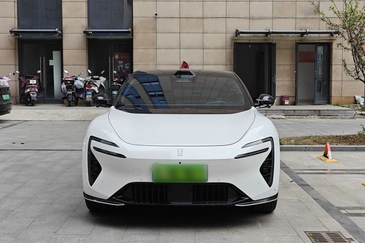 Used Avatr 06 2025 Ultra Pure Electric Edition Exterior 1