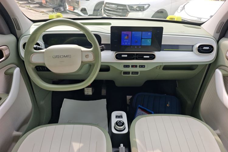 Used Geely Galaxy Panda 2025 210km Panda Rider Center Console