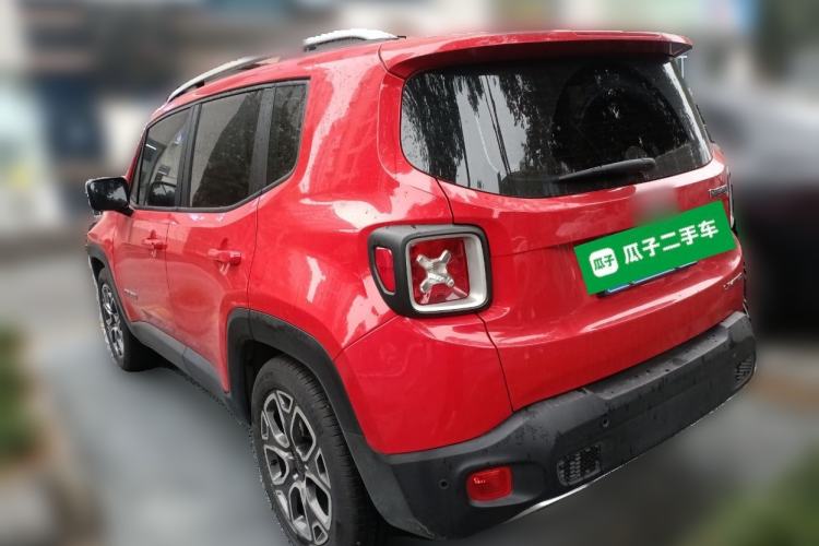 Used Jeep Renegade 2018 Connected Large Screen Version 180T Automatic Smart Version
