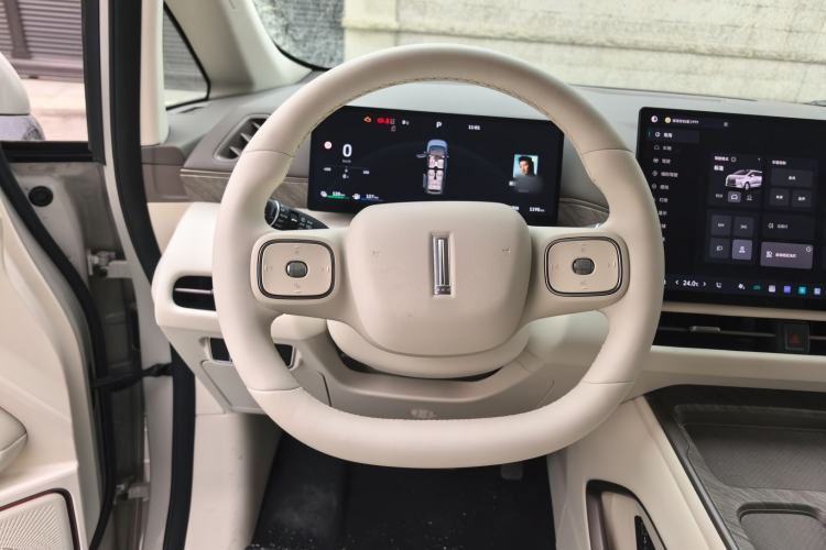 Used Wey Gaoshan 2025 Model Four-Wheel Drive Gao Shan 7
