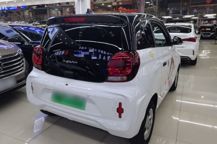 Used Roewe Clever 2021 302 km New Four-Seater Super-Efficient Version
