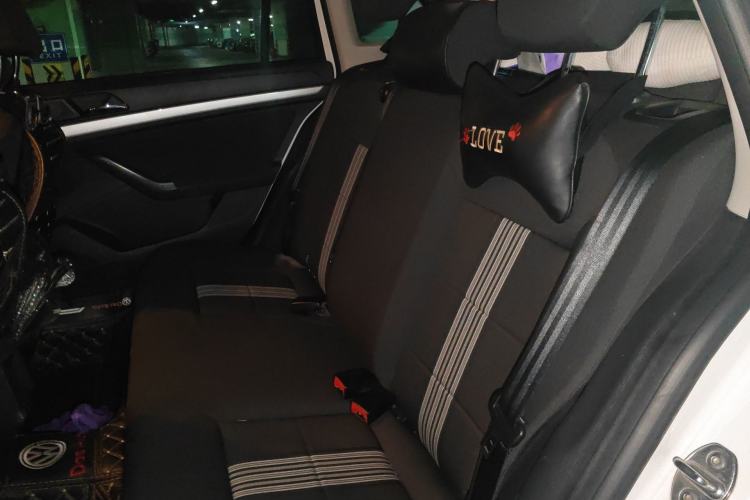 Used Volkswagen Gran Lavida 2017 1.6L Automatic Fashion Edition Left Rear Seat