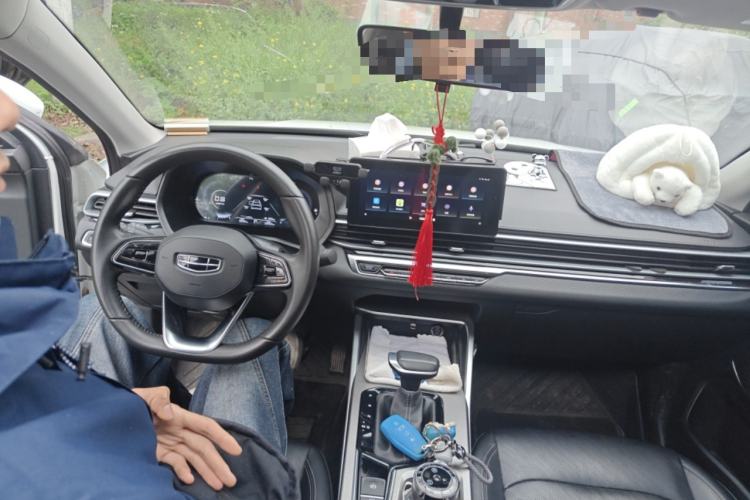 Used Geely Auto Emgrand 2022 4th Generation 1.5L CVT Luxury Model Center Console