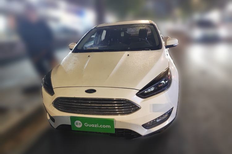 Used Ford Focus 2015 Sedan 1.6L Manual Fashion Edition