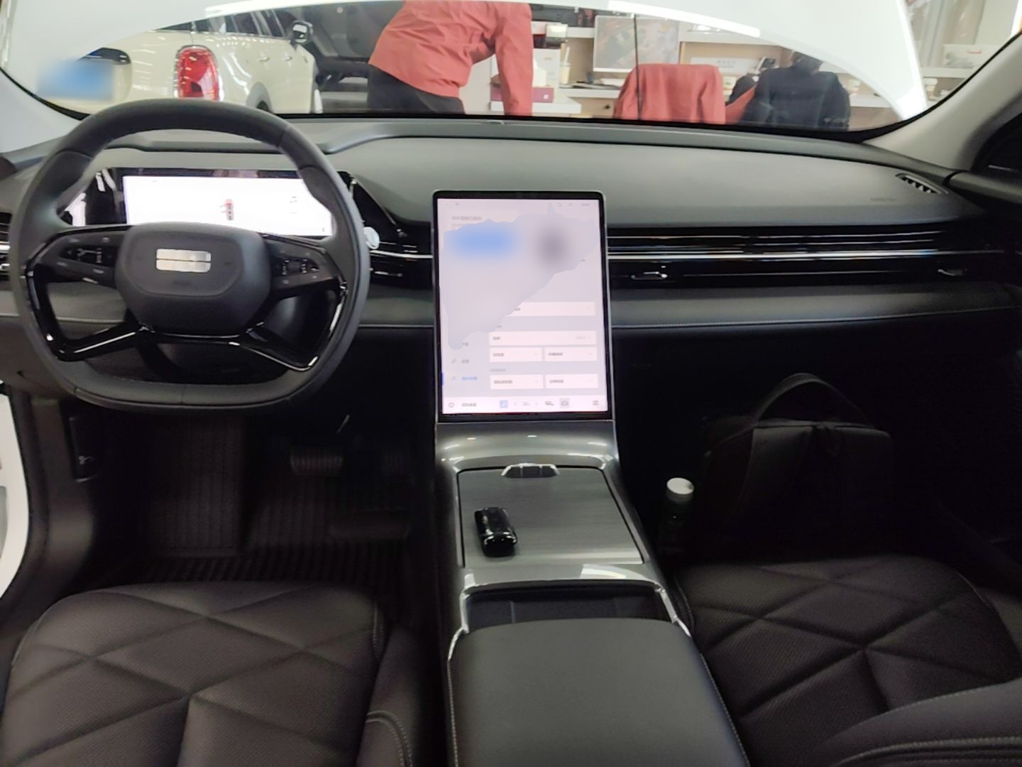 Geely Galaxy L6 2024 125km PLUS Dragon Edition — снимка 12