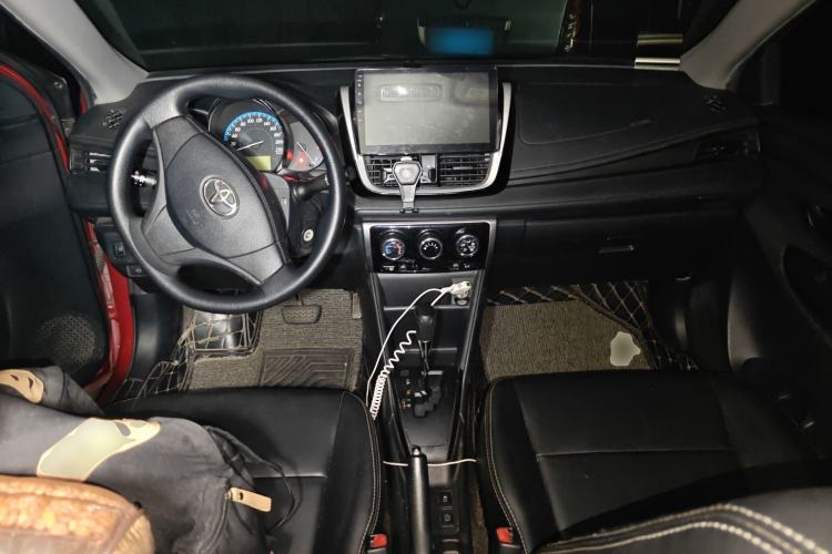 Used Toyota YARiS L Zhi Xiang 2017 1.5E CVT Dynamic Edition Center Console