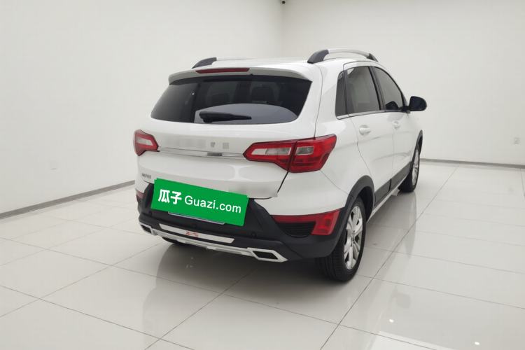 Used BAIC Senova X25 2015 1.5L manual Comfort trim level