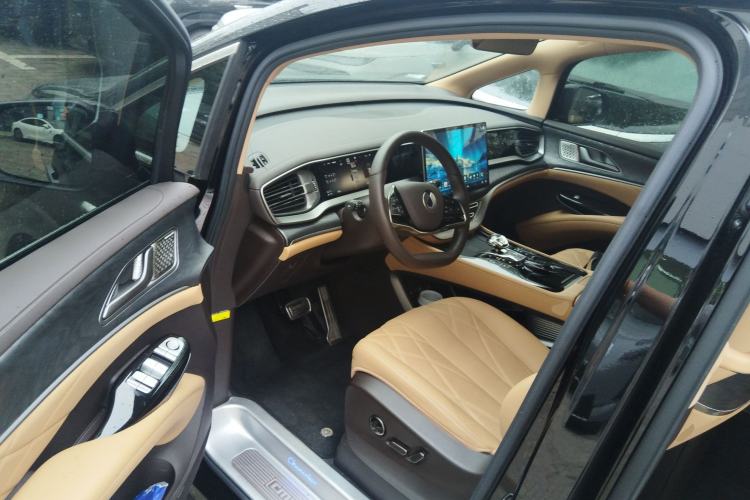 Used Denza D9 2025 DM-i Smart Drive 1020 Four-Wheel Drive Deluxe Model Driver Seat