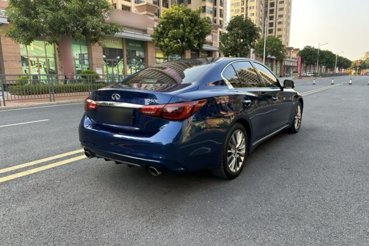 Used Infiniti Q50L 2018 2.0T Enjoyment Version China VI Standard
